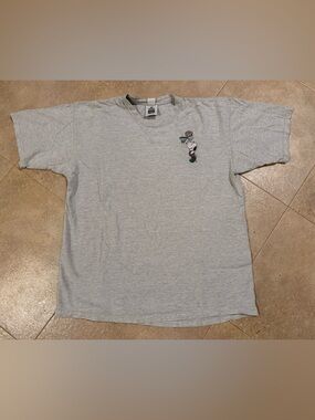 Lee grey Peanuts Snoopy basketball tee